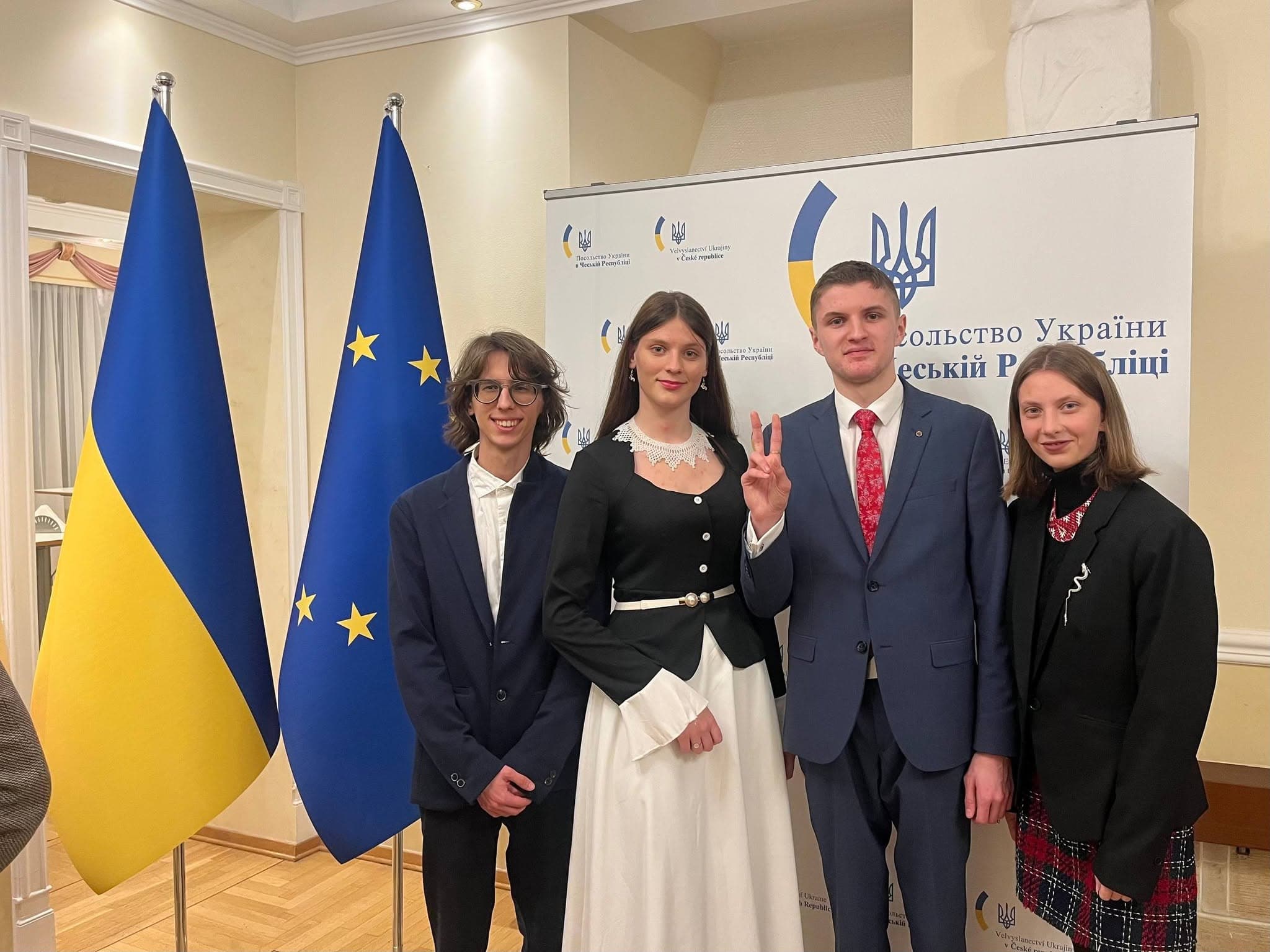 Члени товариства на річних зборах
